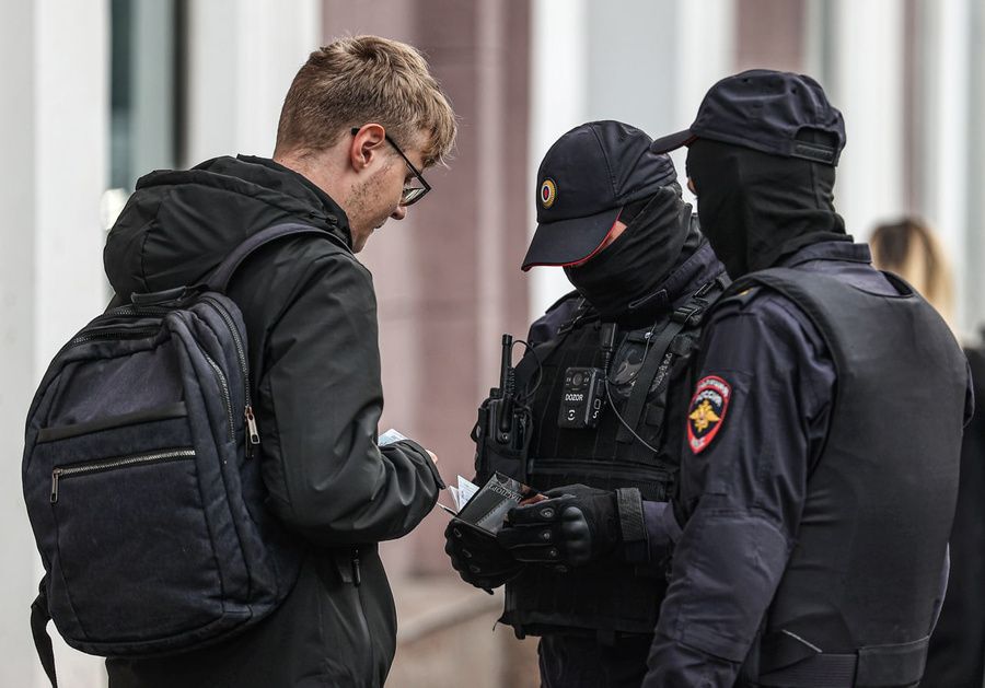 «Опера забрали у подъезда и увезли в военкомат». Советы юристов