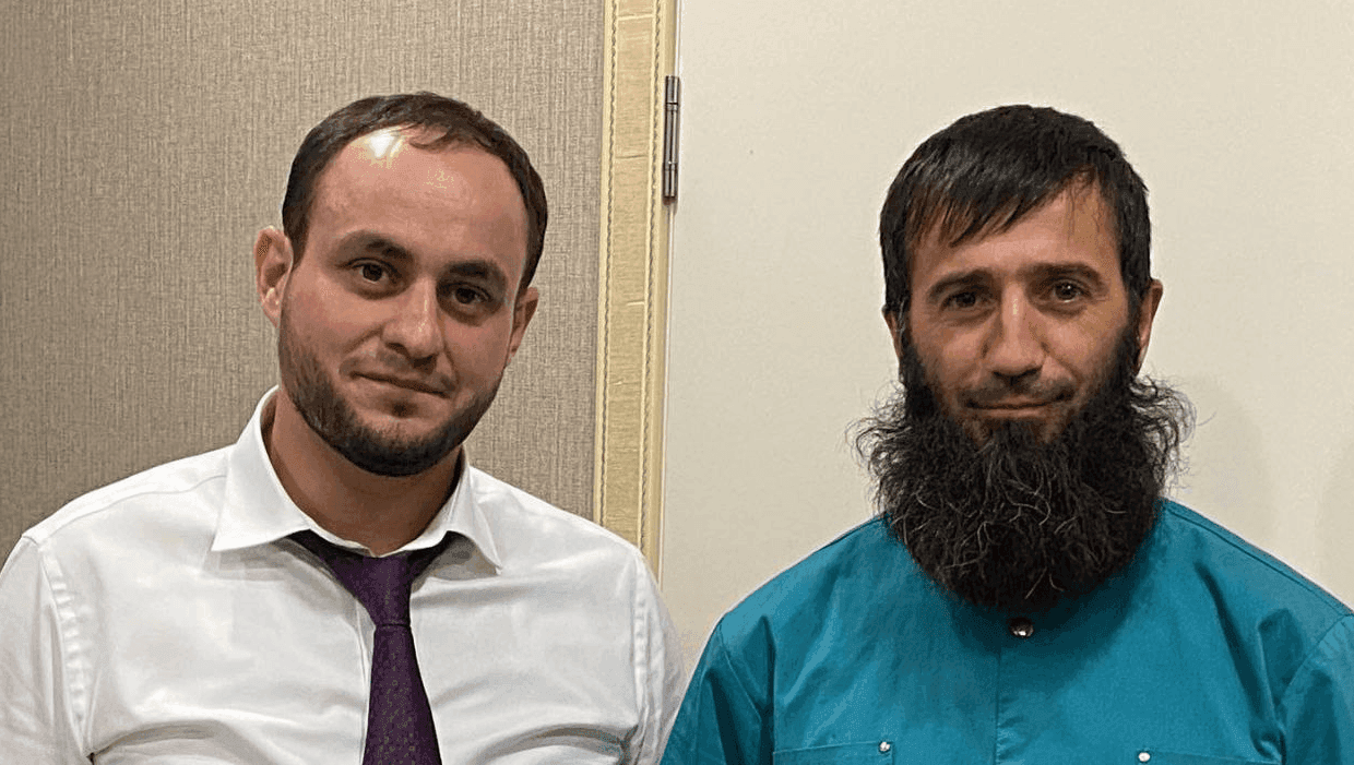 Багаудин Гайтукиев (справа)