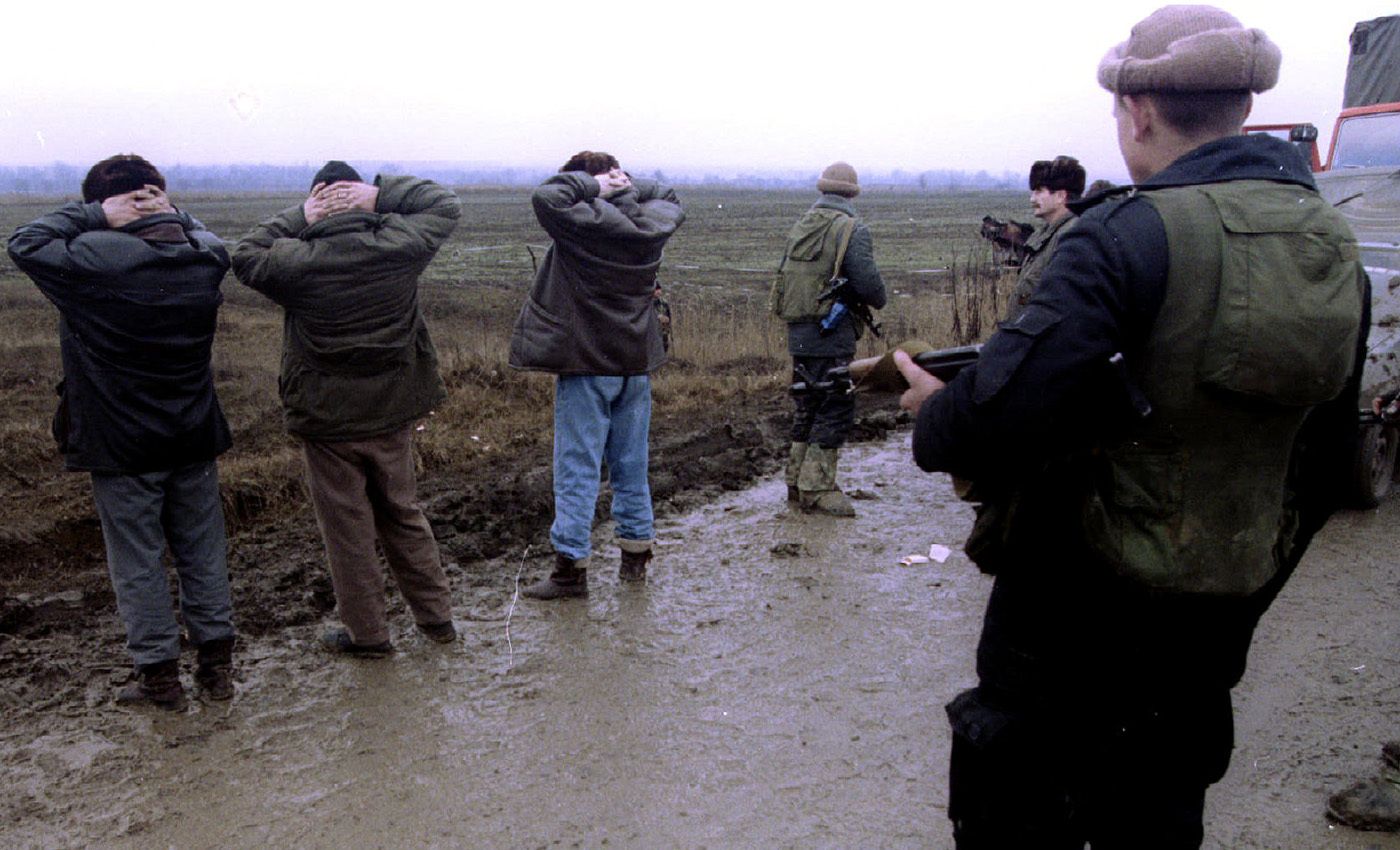 «Передайте отцу, что нас ведут на расстрел» Фрагменты из доклада ЦЗПЧ «Мемориал»