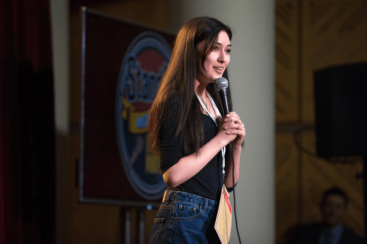 Суд оставил в силе штраф стендап-комику Ариане Лолаевой за антивоенные посты