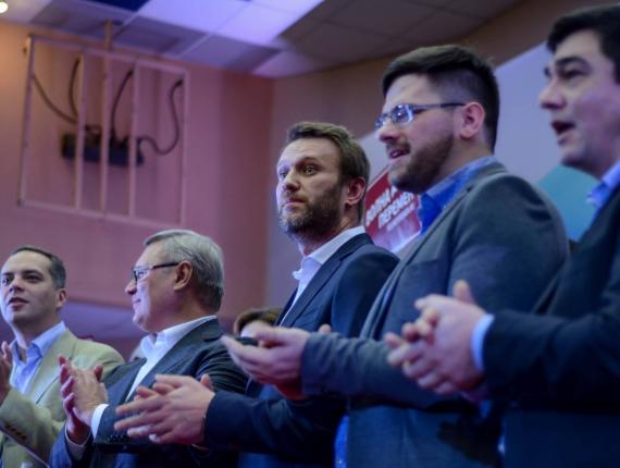 Справа-налево: Сергей Давидис, Илья Яшин, Алексей Навальный